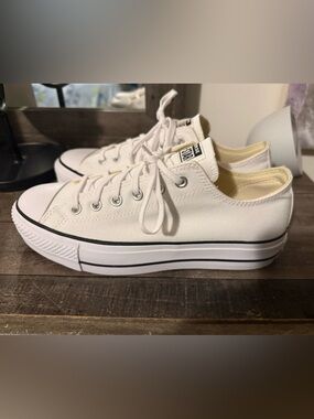 Women platform converse
